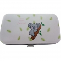 Set di manicure e specchio con motivo koala presentato in una borsa koala