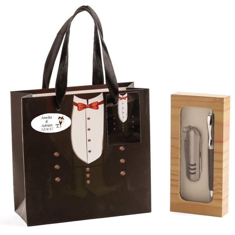 Coltello e penna per matrimonio presentati in una scatola e borsa personalizzata