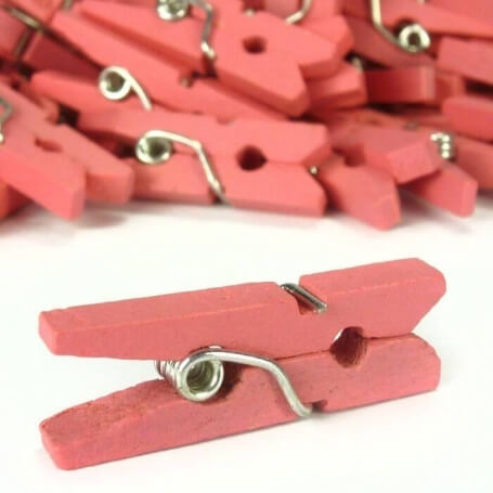 Pinze di legno color rosa