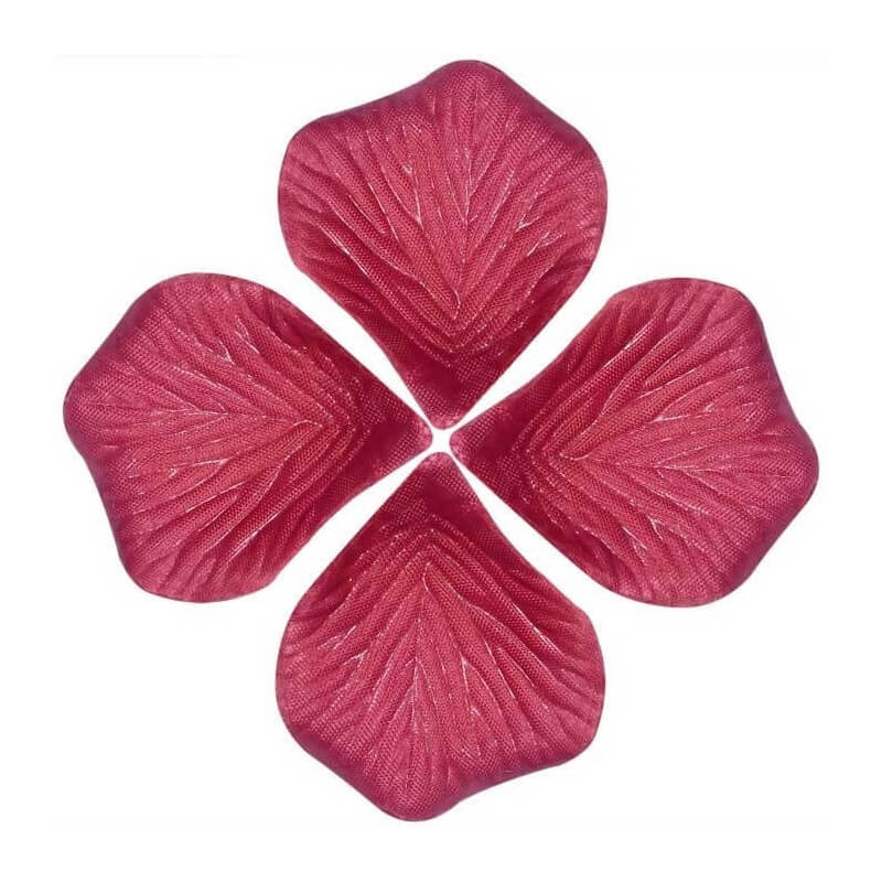 Petali di rose artificiali per decorare