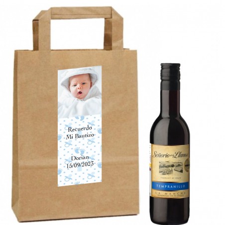 Vino personalizzato con foto e testo per il battesimo di un bambino