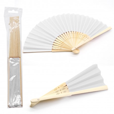 Ventaglio in bambù personalizzato con adesivo a forma di cuore