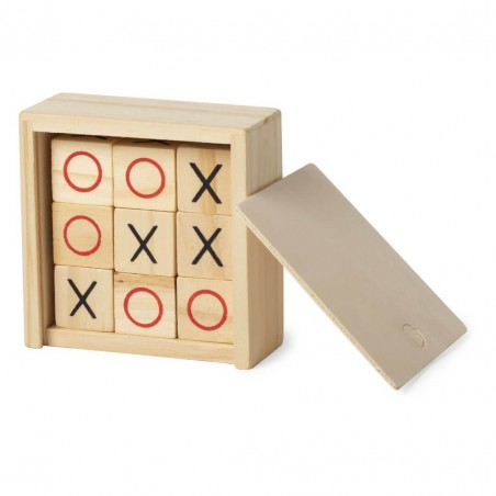 Gioco del tris in una scatola di legno, personalizzato con un adesivo con il nome. Te lo meriti.