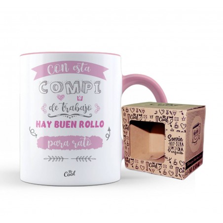 Tazza color rosa con questa di compagno di lavoro c'è buona atmosfera per un po' di tempo