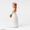 Figura di torta bambina comunione con cesto di fiori