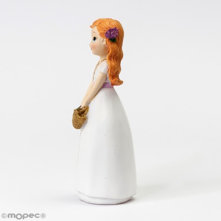 Figura di torta bambina comunione con cesto di fiori
