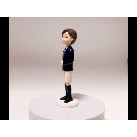 Figura di torta comunione bambino moro con pantaloni corti