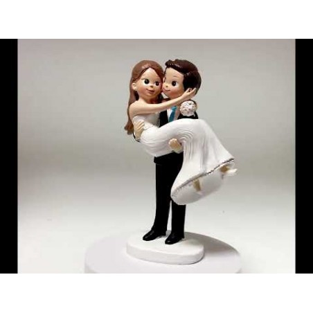 Figura di torta matrimonio sposa in braccio