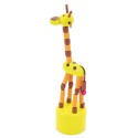 Giraffa di legno danzante