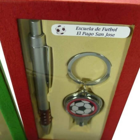 Portachiavi unghie e penna in scatola personalizzata per appassionati di calcio