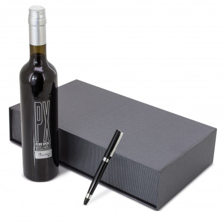 Bottiglia di vino Pedro Ximenez con penna nera Pierre Cardin presentata in un astuccio