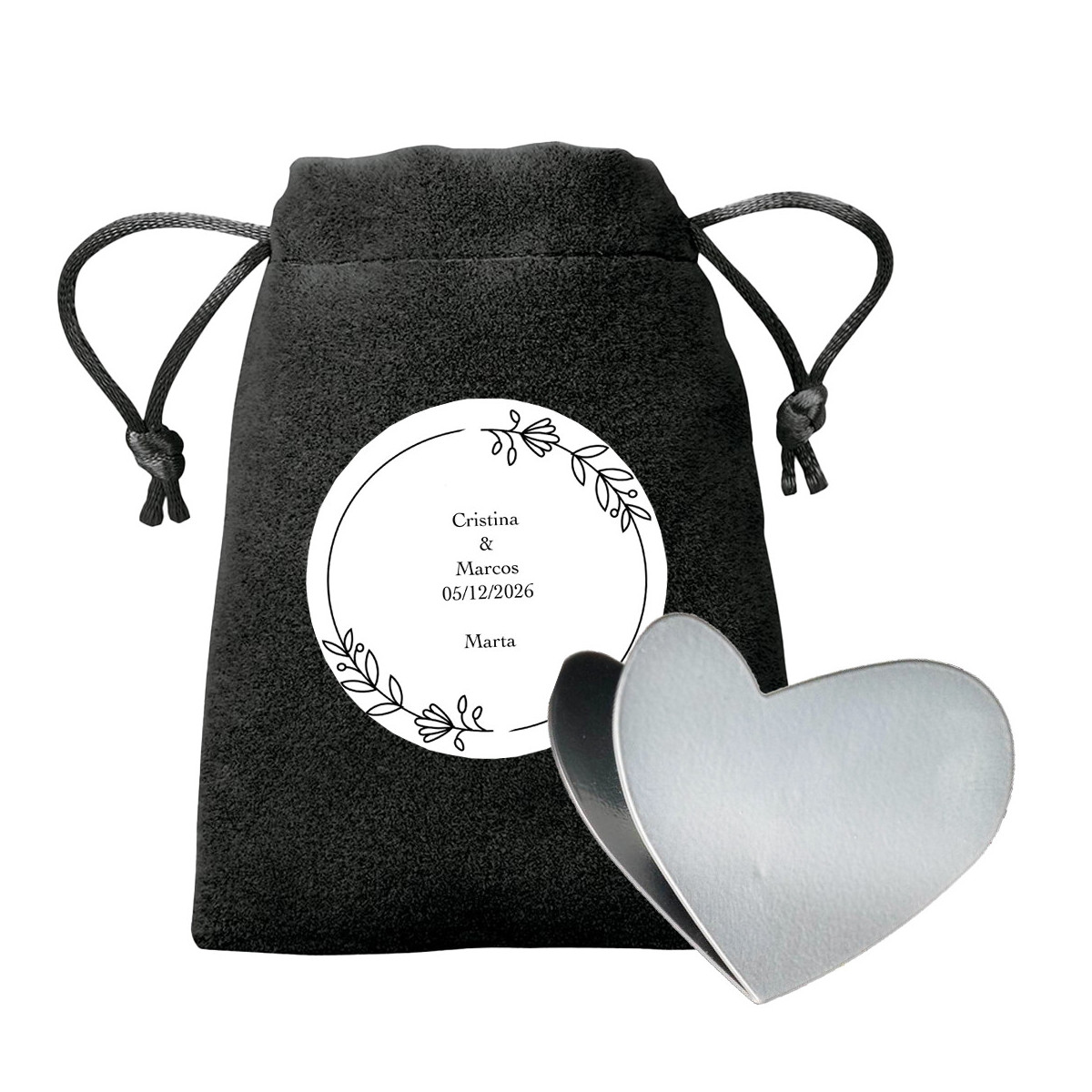 Graffetta a forma di cuore in sacchetto nero con adesivo personalizzato