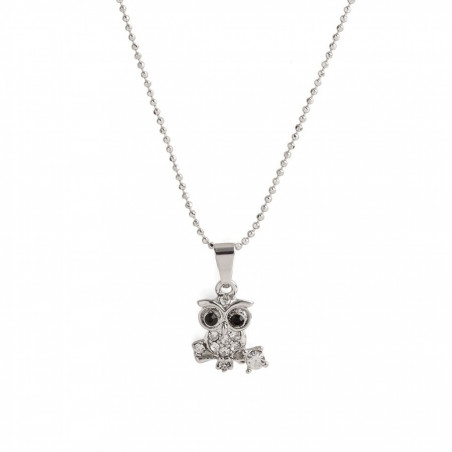 Choker di alta gioielleria con un gufo in una scatola di cartone e un adesivo di compleanno personalizzato
