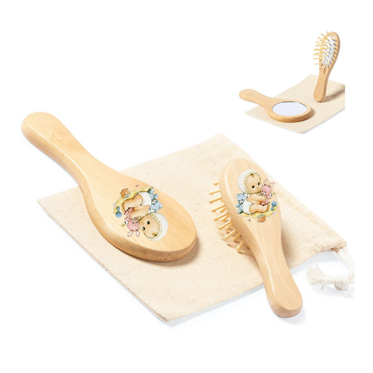 Spazzola e specchio da mano realizzati in legno con decorazione con adesivo di un bambino.