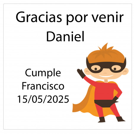 Adesivo quadrato personalizzato con nome dell'invitato e frase di ringraziamento design supereroe