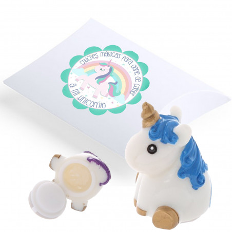 Balsamo labbra a forma di unicorno presentato in una scatola con adesivo per un regalo alle amiche