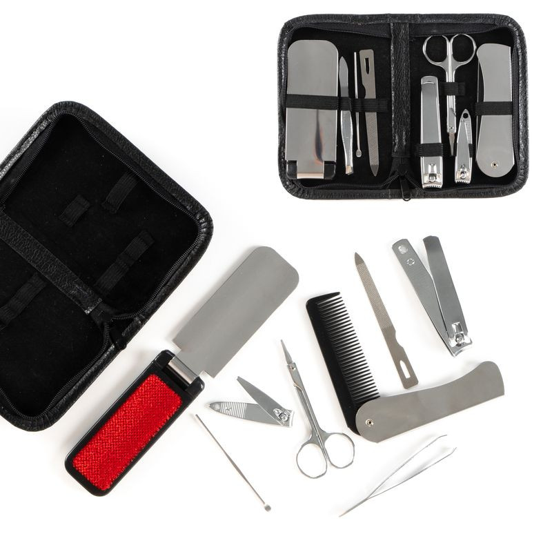 Accessori per la cura personale in custodia nera