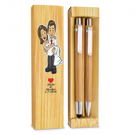 Penna a sfera e matita meccanica in una scatola di cartone per un regalo di nozze personalizzato.