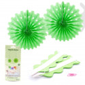 Set di 3 pompon decorativi verdi da appendere di 30 cm.