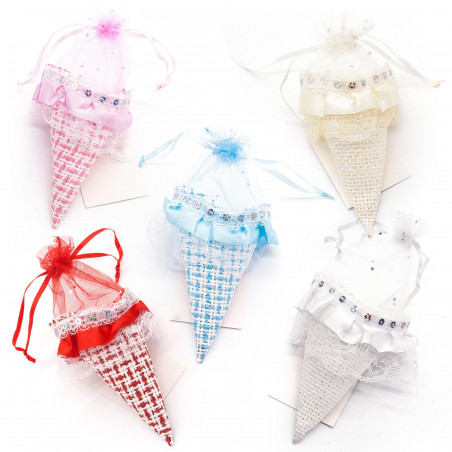 Cono con pizzo per regalo