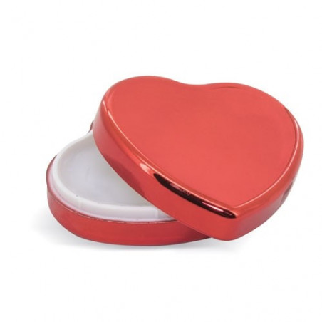 Balsamo per labbra a cuore rosso con scatola di presentazione bianca