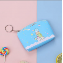 Portafoglio blu con design di Sumikko Gurashi, incantevole e funzionale per l'uso quotidiano