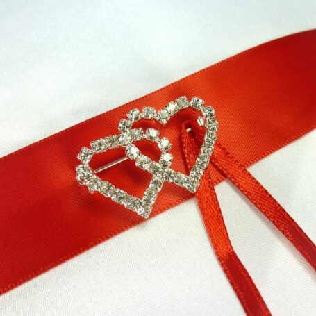 Cuscini rossi per matrimoni