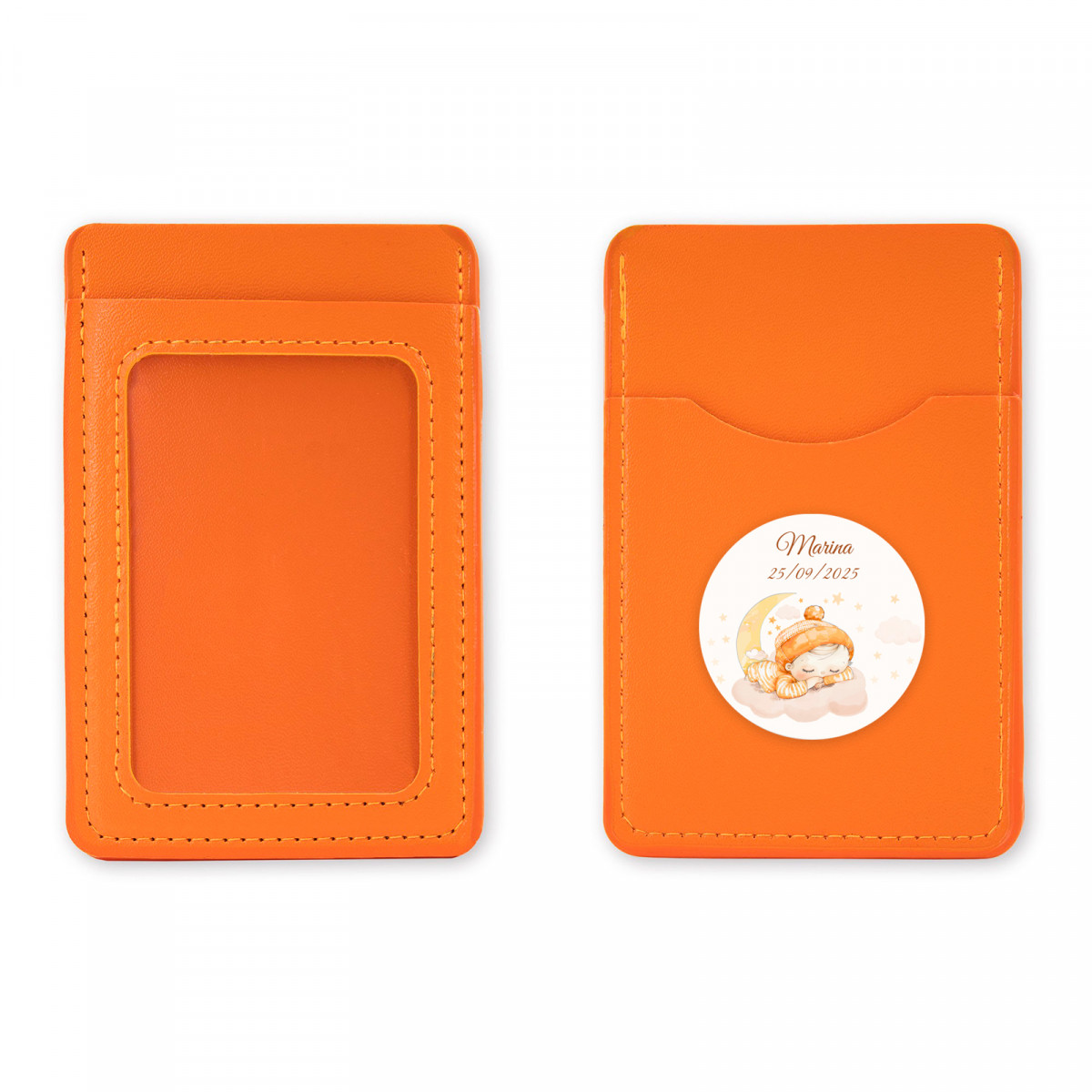 Porta biglietti arancione con adesivo personalizzato per il battesimo per i dettagli