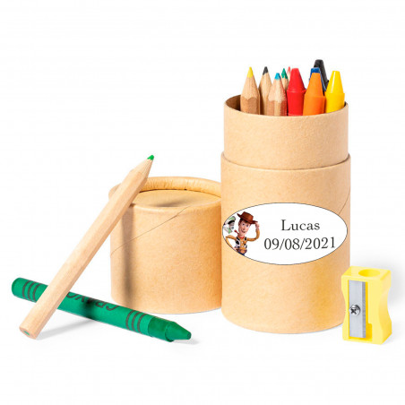 Astuccio con colori, cere e temperamatite personalizzato per dettagli