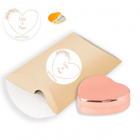 Balsamo labiale a forma di cuore in confezione kraft con adesivo minimalista personalizzato per dettagli