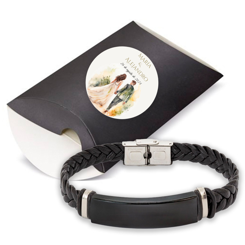 Bracciale in acciaio nero in una custodia in kraft nera con adesivo personalizzabile per bomboniere