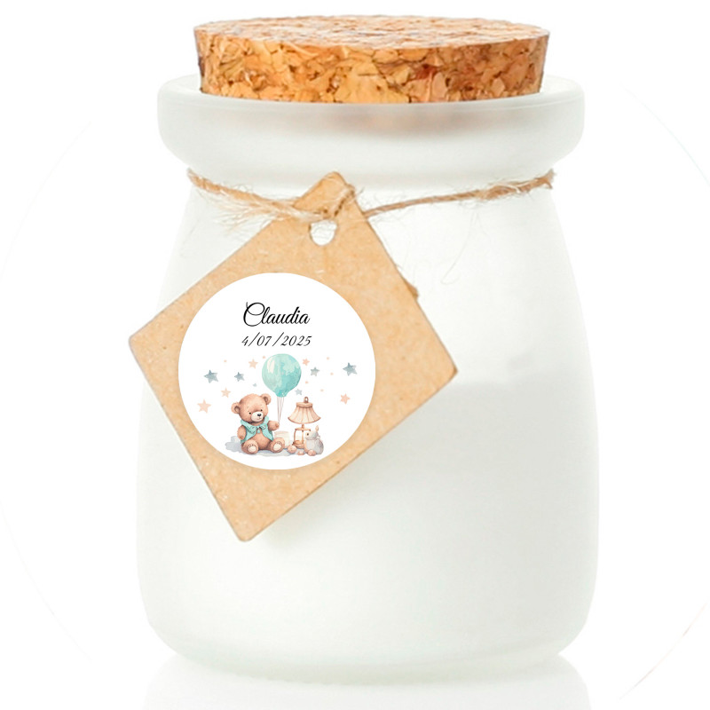 Candela in vetro con adesivo personalizzato per i dettagli del battesimo