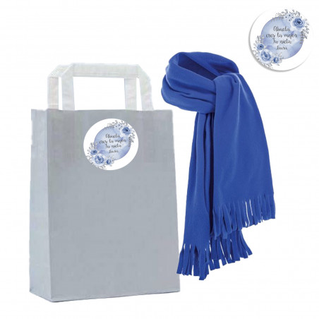 Sciarpa blu in borsa di carta grigia personalizzata con adesivo con testo modificabile