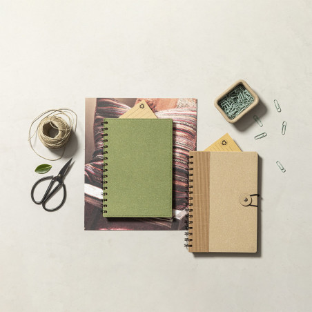 Quaderno ad anelli A5 ecologico Cartone riciclato e stile sostenibile