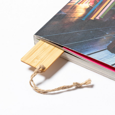 Marcatori in bambù per libri