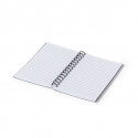 Quaderno con anelli e foglio di linea