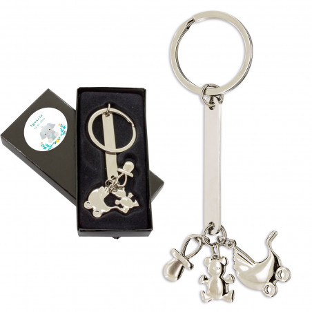 Portachiavi charms battesimo presentato in elegante scatola con adesivo personalizzato per dettagli