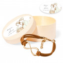 Bracciale infinito dorato in scatola di legno personalizzata con adesivo ovale romantico per matrimoni