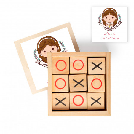 Gioco tris in legno con adesivo 5x5 cm per dettagli prima comunione bimba