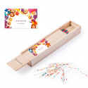 Gioco di abilità Mikado con adesivo da supereroe per i dettagli