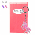 Portachiavi unicorno in scatola fucsia con adesivo coordinato personalizzabile per un regalo a un bambino