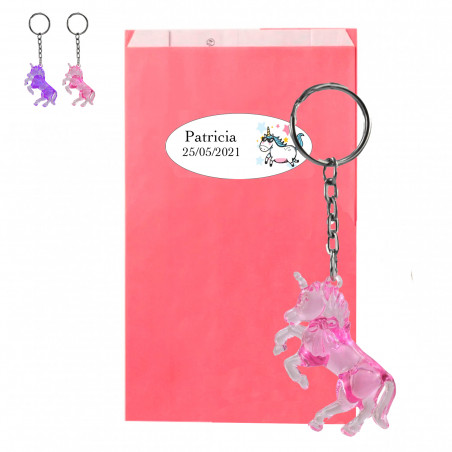 Portachiavi unicorno in scatola fucsia con adesivo coordinato personalizzabile per un regalo a un bambino