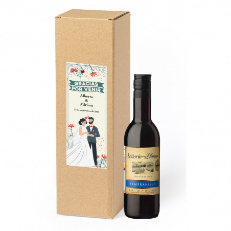 Vino rosso con scatola in cartone kraft e adesivo personalizzato per matrimoni