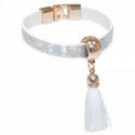 Bracciale bianco con pom pom e biglietto da visita personalizzato per battesimi