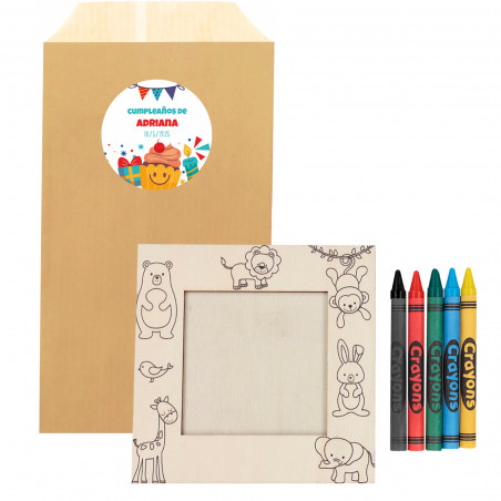 Portafoto in legno design animali con pastelli colorati in busta kraft personalizzabile per dettagli originali