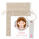 Portachiavi metallico bambina in sacchetto di stoffa naturale con biglietto promemoria prima comunione personalizzato per