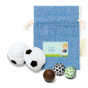 Lucidalabbra e cioccolatini a forma di pallone da calcio in sacchetto personalizzato per la comunione di un bambino