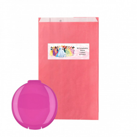 Balsamo labiale idratante fucsia in busta kraft rosa con adesivo principesse per dettagli infantili