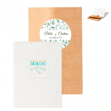 Blocco note eco con copertine di semi da piantare in una busta kraft personalizzata per dettagli di feste ed eventi