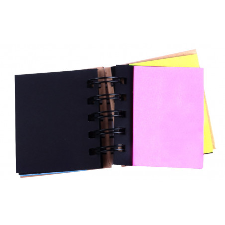Libretto con post-it adesivi colorati